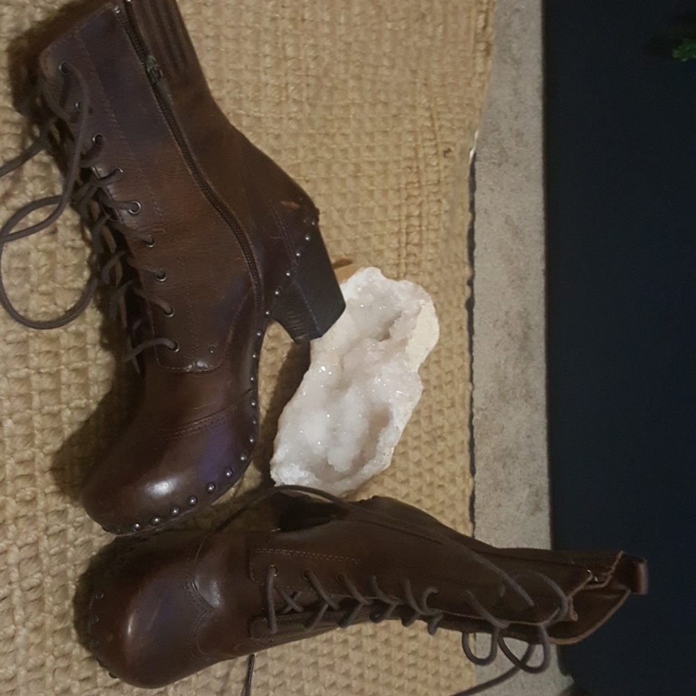 Sansom boots